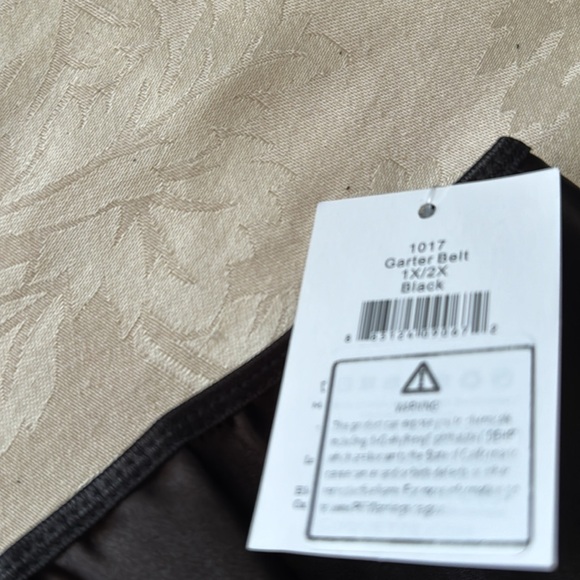 Garter belt , stockings and lace panty new in packages 1x2x - Picture 5 of 6